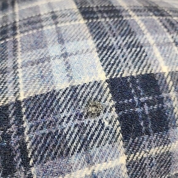 Christmas Tapestry Pillow Snowman Love Never Melts 18x12" Flannel Back *flaw* - Picture 5 of 7